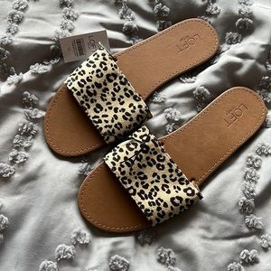 Leopard print slide